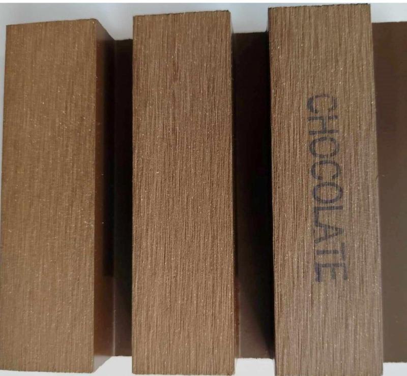 Fasádny dutý profil Lambofacade Chocolate